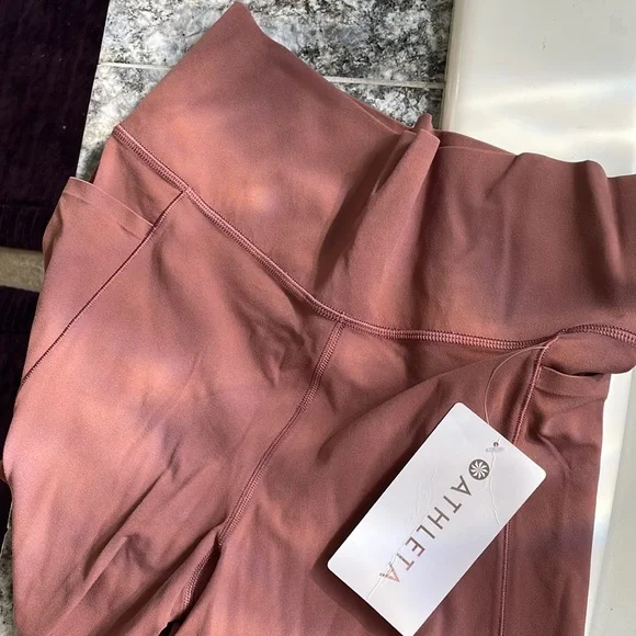 NWT Athleta Salutation Stash Pocket II tight - Picture 2 of 6